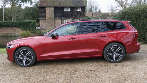 VOLVO V60 SPORTSWAGON 2.0 T6 [335] PHEV Plus Dark 5dr AWD Auto [NI] view 2